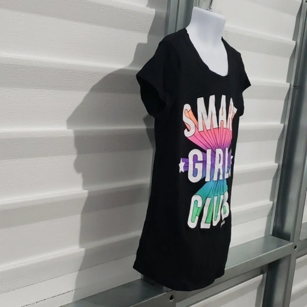 Smart girls club‎ shirt
